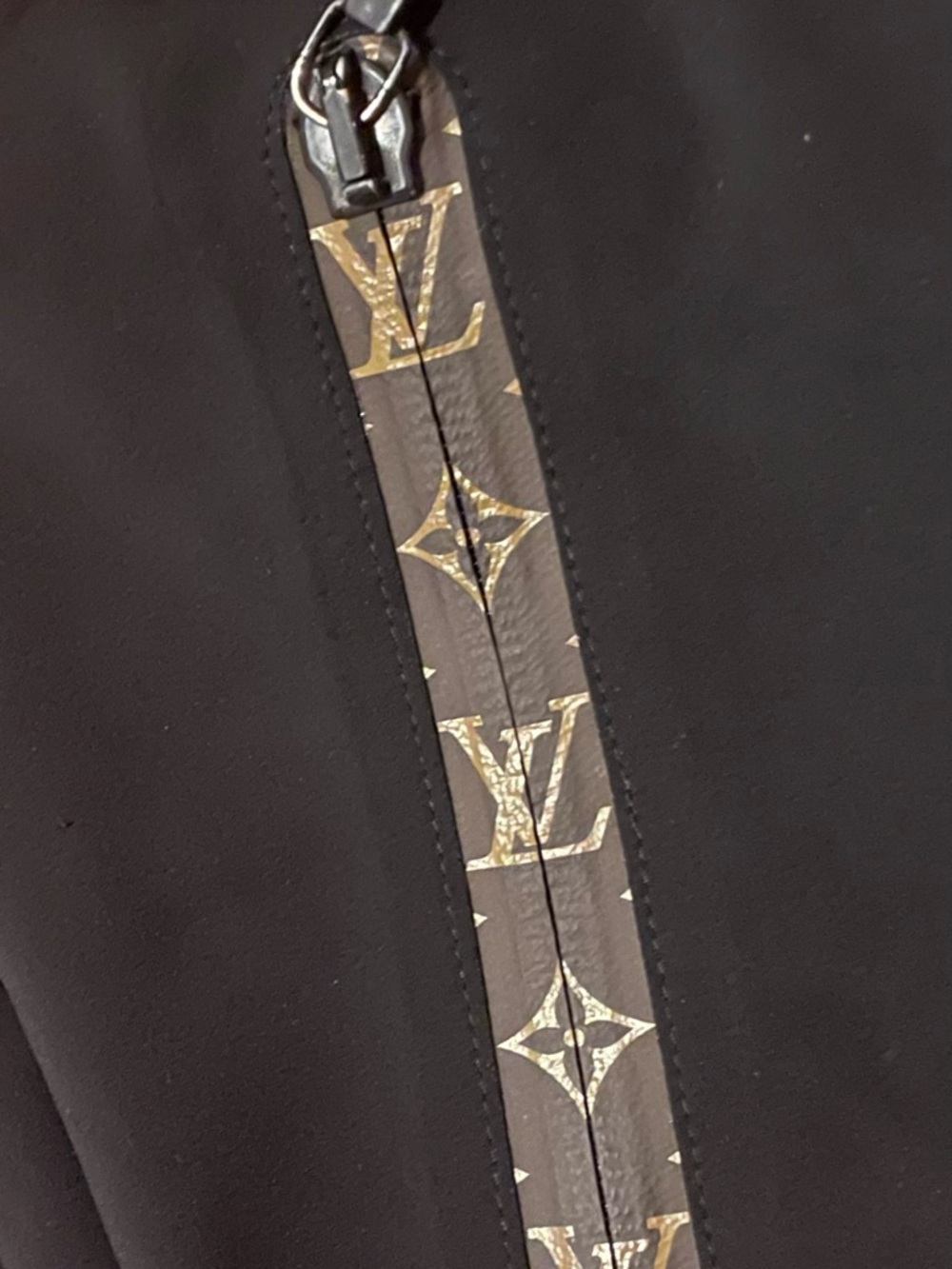 Louis Vuitton Black Stretch Leggings with Monogram Waistband - Picture 5 of 9